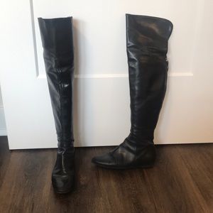 Vera Wang Lavender black leather boots size 7.5